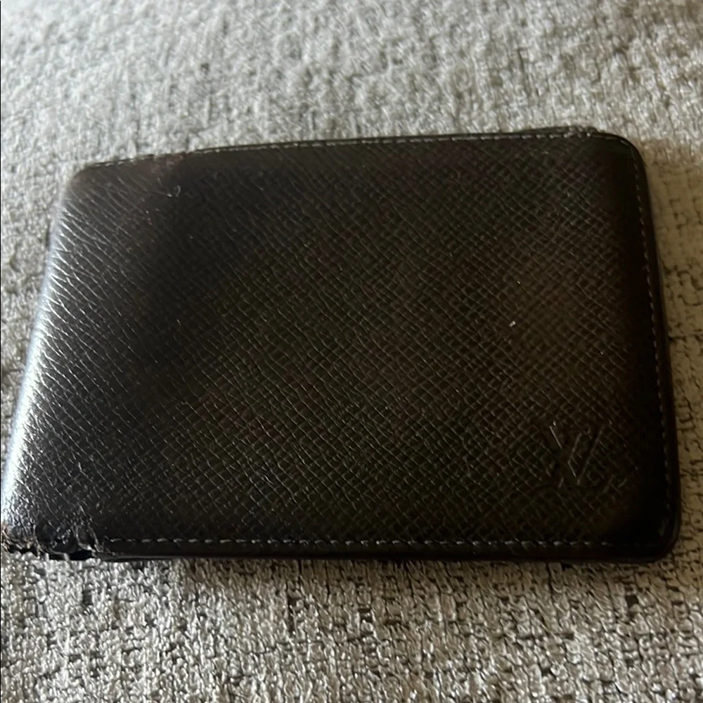 🪅FLASH SALE🪅Louis Vuitton Epi Leather Wallet